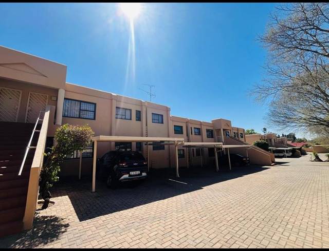 2 BEDROOM APARTMENT FOR SALE IN BRAMLEY VIEW